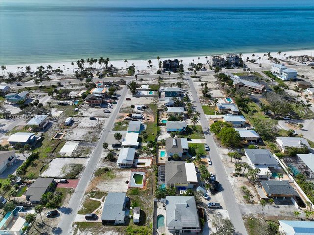 161 Hibiscus Drive, Fort Myers, FL 33931