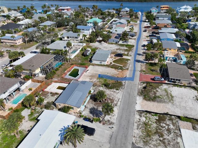 161 Hibiscus Drive, Fort Myers, FL 33931