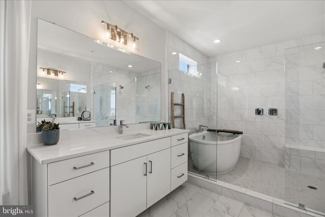 610 LEIGH WAY, Oxon Hill, MD 20745