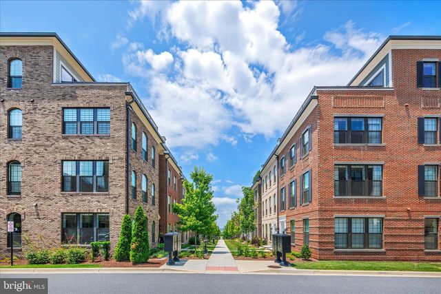 610 LEIGH WAY, Oxon Hill, MD 20745