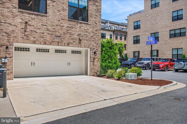 610 LEIGH WAY, Oxon Hill, MD 20745