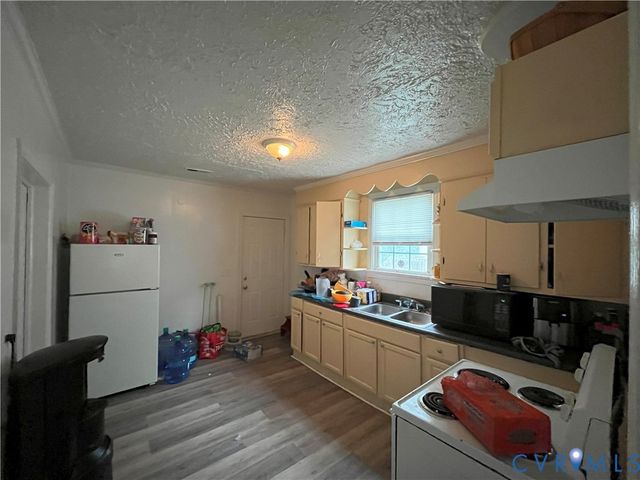 1227 Montgomery Ave, Petersburg, VA 23803