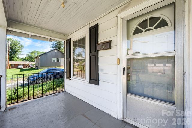 115 Brackett Street, Morganton, NC 28655