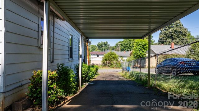 115 Brackett Street, Morganton, NC 28655