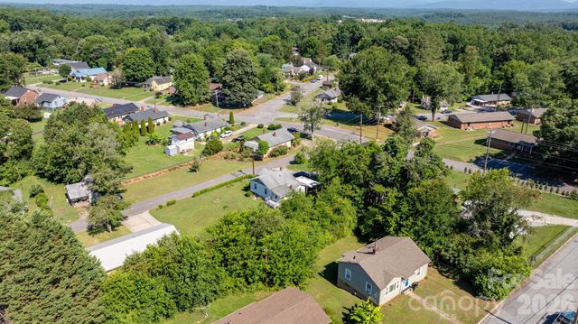 115 Brackett Street, Morganton, NC 28655