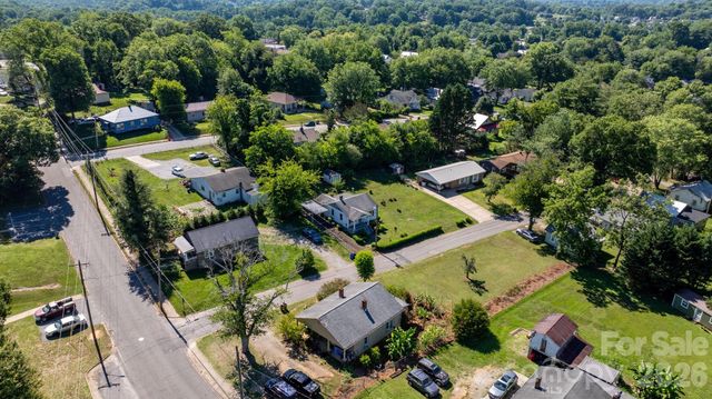 115 Brackett Street, Morganton, NC 28655