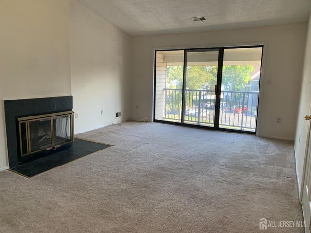 17 Voscek Court, Lawrence, NJ 08648