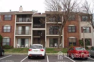 17 Voscek Court, Lawrence, NJ 08648