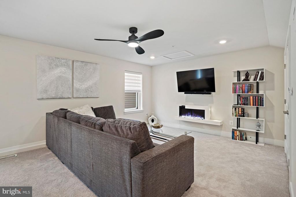 Image 27 of property listing at 3057 PERTHSHIRE PL, Bryans Road, MD 20616