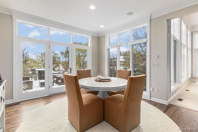 6997 Oakhurst Ridge Road, Clarkston, MI 48348