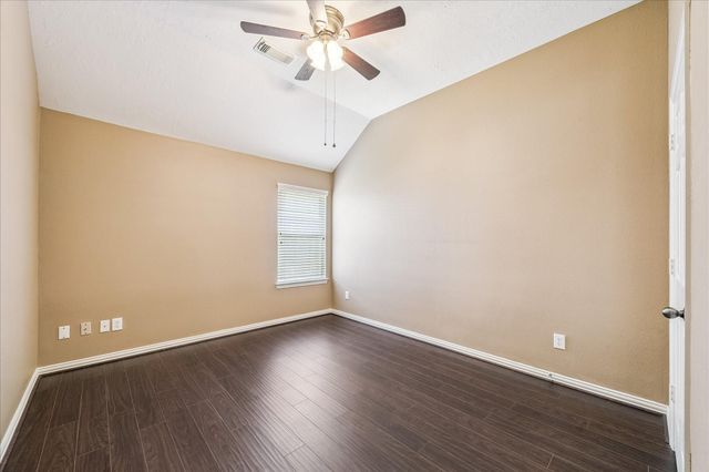 2821 Chinaberry Park Lane, League City, TX 77573
