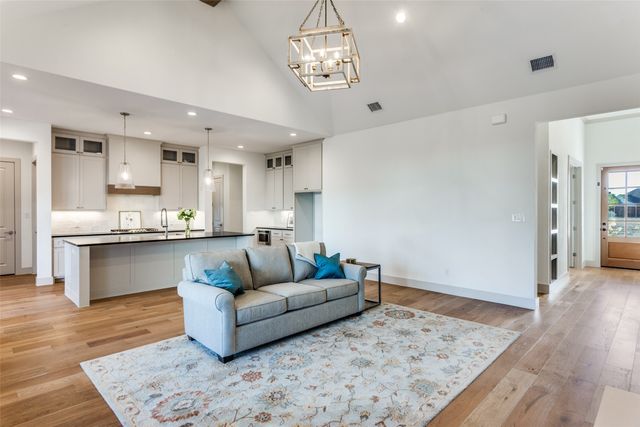 945 Highlands Avenue, Aledo, TX 76008