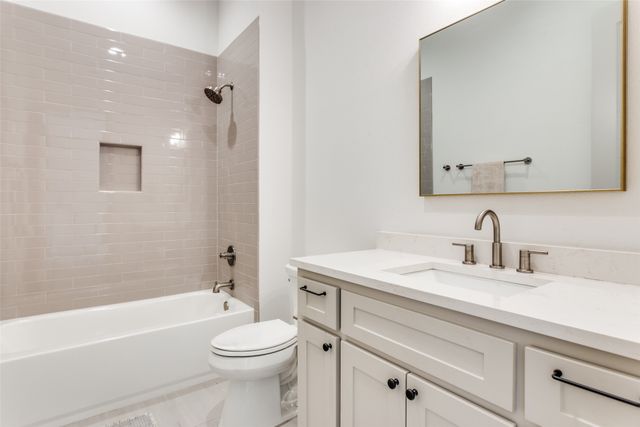 945 Highlands Avenue, Aledo, TX 76008