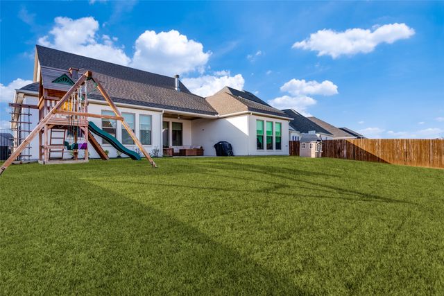 945 Highlands Avenue, Aledo, TX 76008