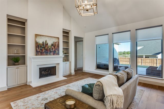 945 Highlands Avenue, Aledo, TX 76008