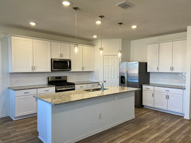 612 Agarita Way, Princeton, TX 75407