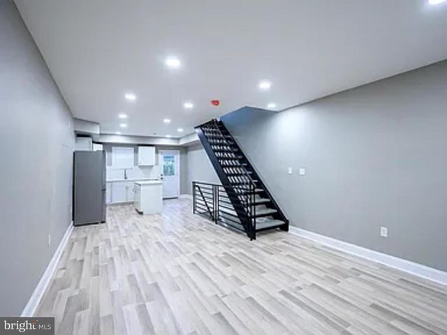 2212 GREENWICH ST, Philadelphia, PA 19146