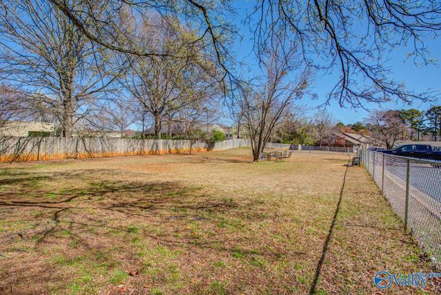 8151 Oldfield Road SW 7, Huntsville, AL 35802