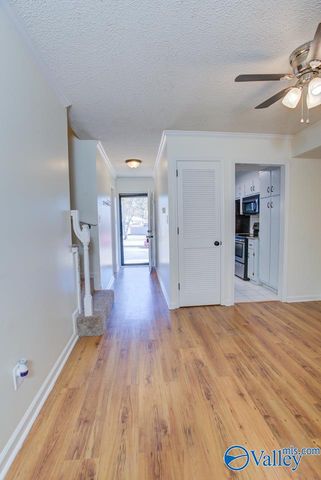 8151 Oldfield Road SW 7, Huntsville, AL 35802