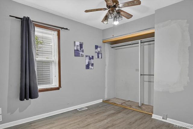 27036 Townley Street, Madison Heights, MI 48071