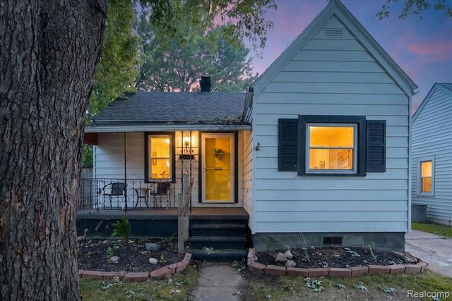 27036 Townley Street, Madison Heights, MI 48071