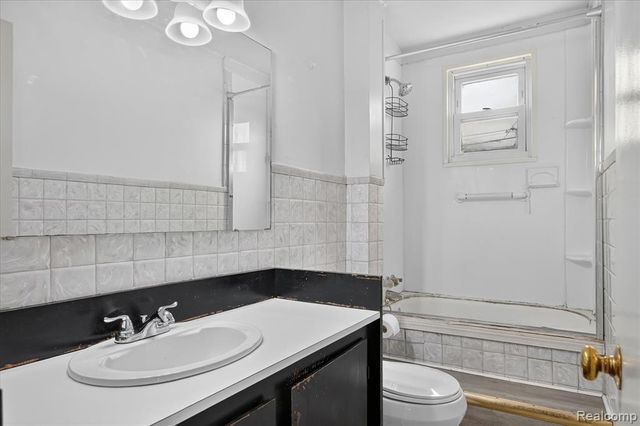 27036 Townley Street, Madison Heights, MI 48071
