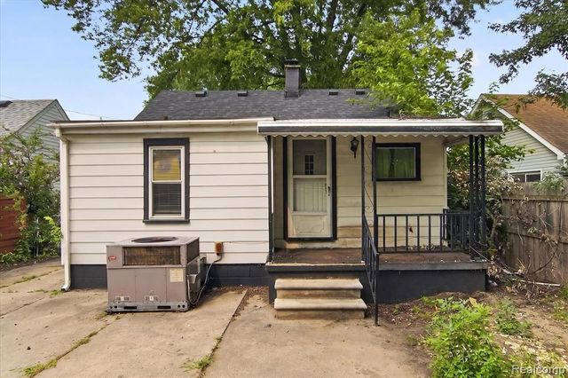 27036 Townley Street, Madison Heights, MI 48071