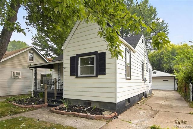 27036 Townley Street, Madison Heights, MI 48071