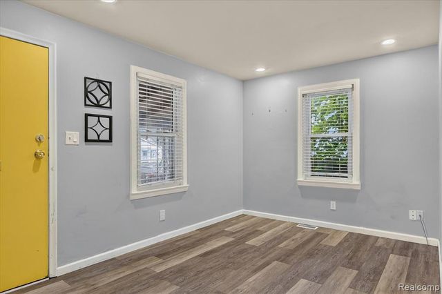 27036 Townley Street, Madison Heights, MI 48071