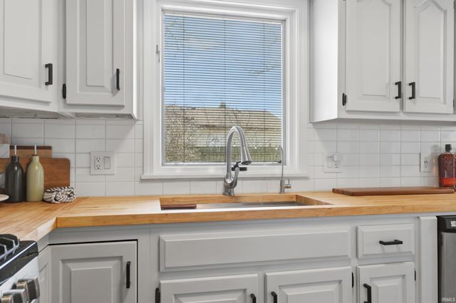 1221 Windsor Woods Boulevard, Fort Wayne, IN 46845