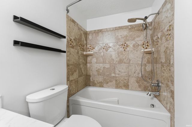 1221 Windsor Woods Boulevard, Fort Wayne, IN 46845