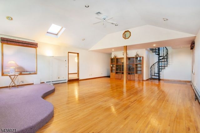 25 Wood Chase Ln, Kinnelon Boro, NJ 07405