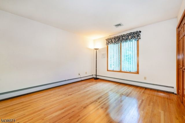 25 Wood Chase Ln, Kinnelon Boro, NJ 07405