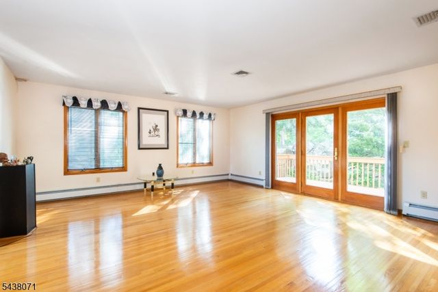 25 Wood Chase Ln, Kinnelon Boro, NJ 07405