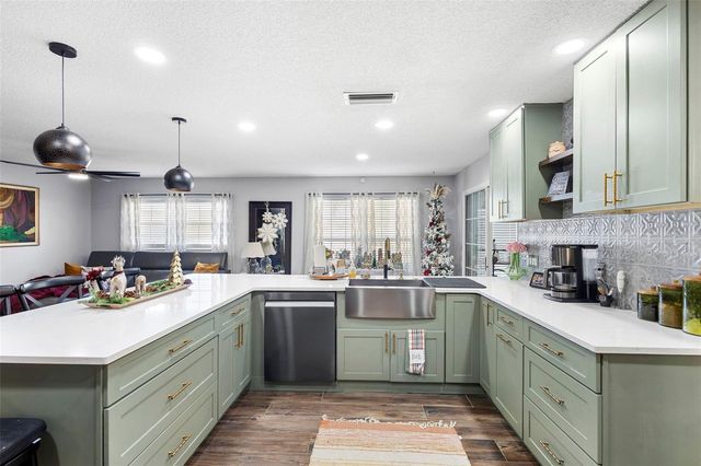 2656 IVYDALE DRIVE, Deltona, FL 32725