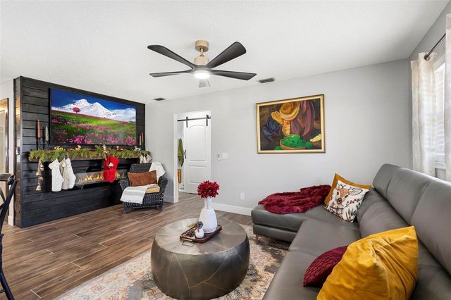 2656 IVYDALE DRIVE, Deltona, FL 32725