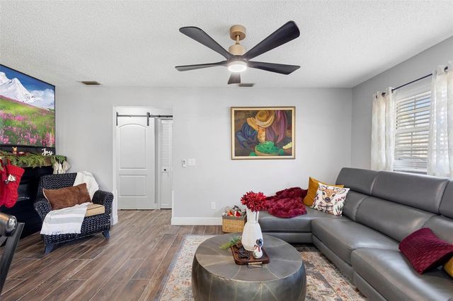 2656 IVYDALE DRIVE, Deltona, FL 32725