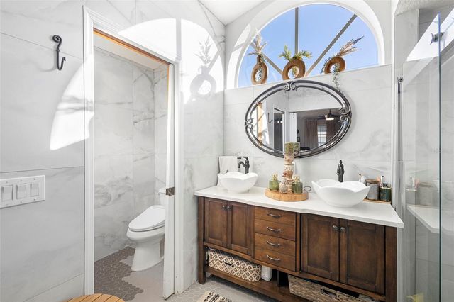 2656 IVYDALE DRIVE, Deltona, FL 32725