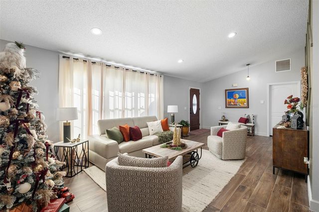 2656 IVYDALE DRIVE, Deltona, FL 32725