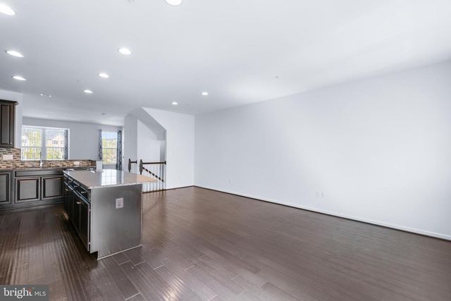 5365 S CENTER DR, Greenbelt, MD 20770