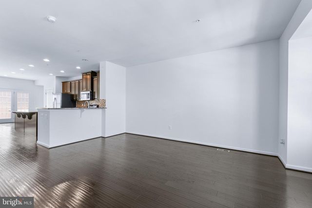 5365 S CENTER DR, Greenbelt, MD 20770