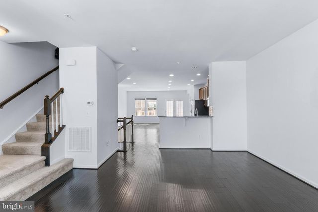5365 S CENTER DR, Greenbelt, MD 20770