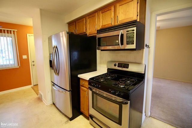 36344 Nitchun Street, Clinton Twp, MI 48035