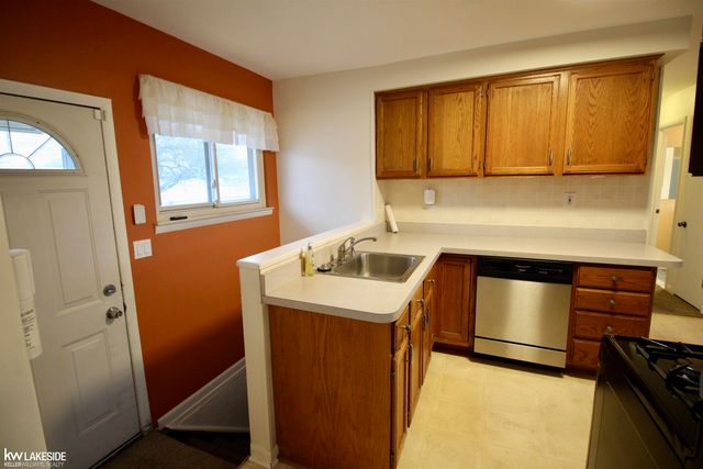 36344 Nitchun Street, Clinton Twp, MI 48035