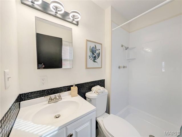 4443 Remus Drive, Florissant, MO 63033