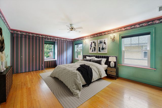 836 N Grove Avenue, Oak Park, IL 60302