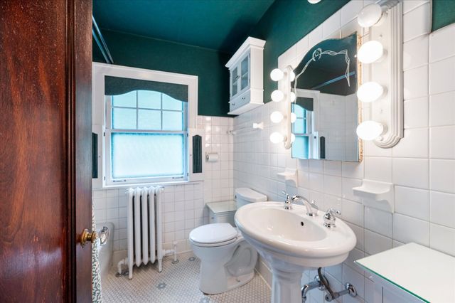 836 N Grove Avenue, Oak Park, IL 60302