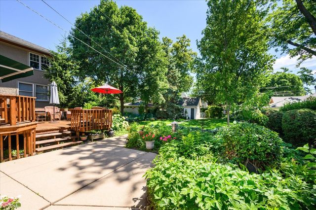 836 N Grove Avenue, Oak Park, IL 60302