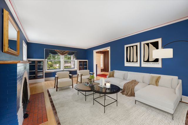 836 N Grove Avenue, Oak Park, IL 60302