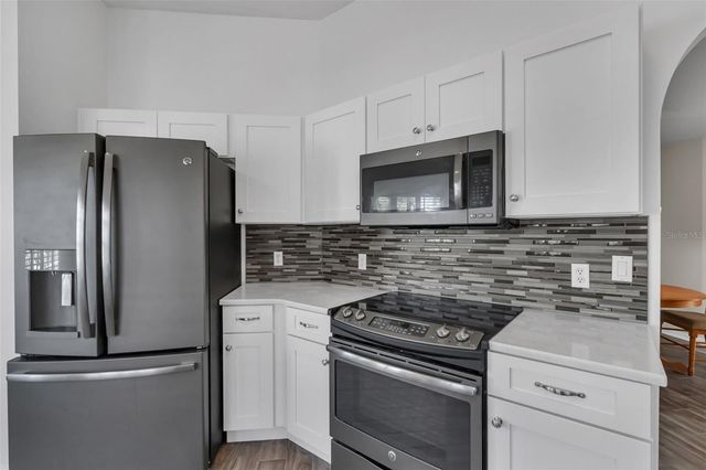 213 HIGH VISTA DR, Davenport, FL 33837